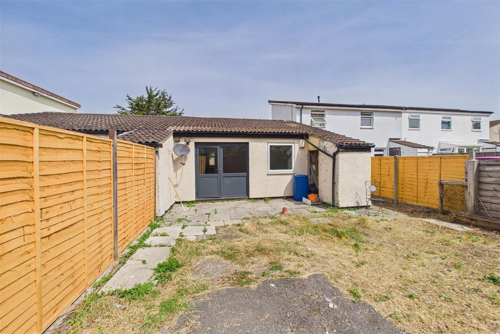 Property photo 2 of 24 9 Campian Walk, Knowle, Bristol Bs4 1Xe | Freehold