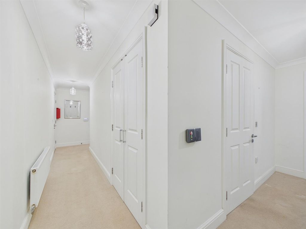 Property photo 3 of 17 Cam03972G0-Pr0267-Still008.Jpg