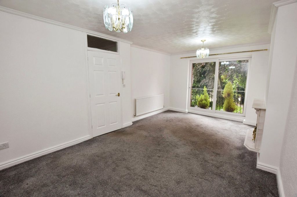 Property photo 2 of 15 Picture No. 40