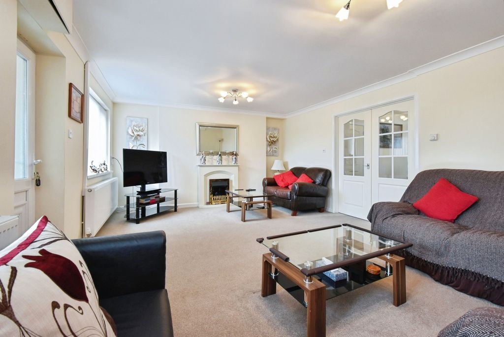 Property photo 3 of 15 Photo