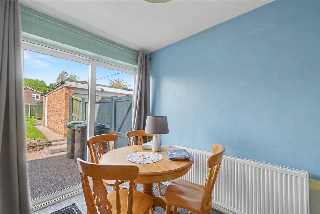 Property photo 3 of 16 Kitchen Diner_3.Jpeg