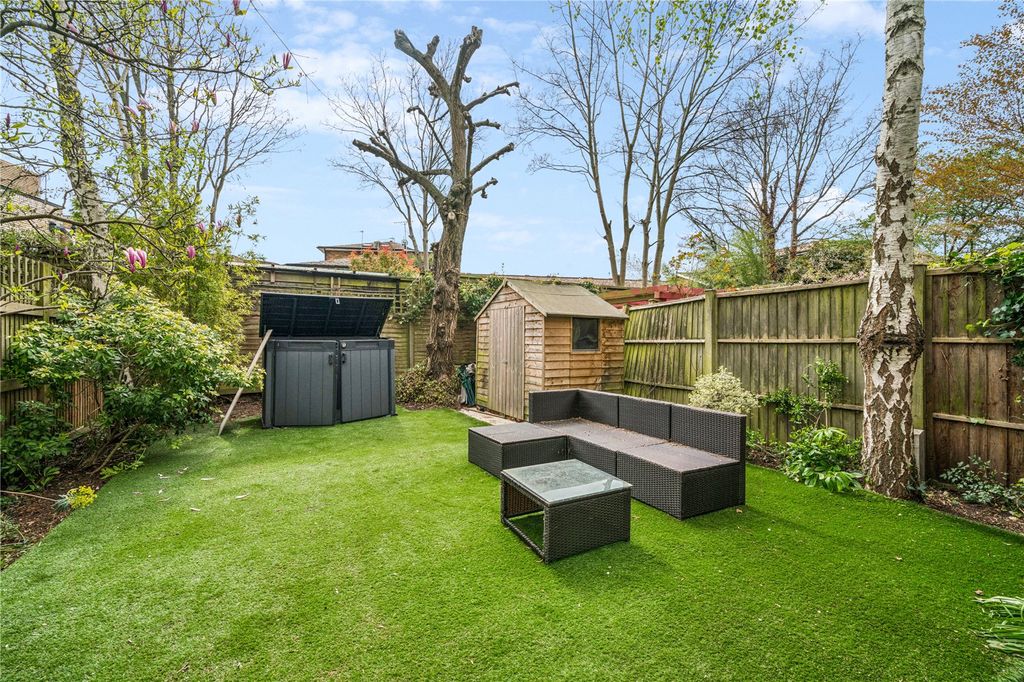 Property photo 2 of 12 Picture No. 24