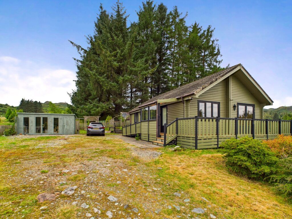 Property photo 1 of 26