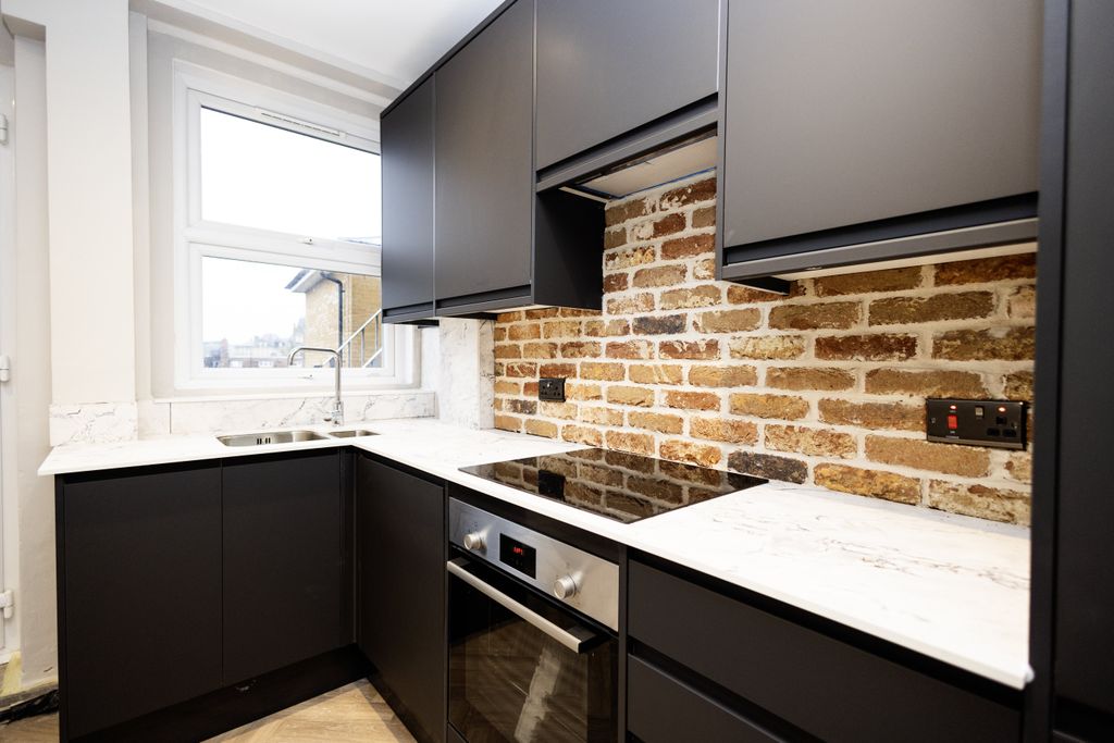 Property photo 3 of 12 Jt3A5068