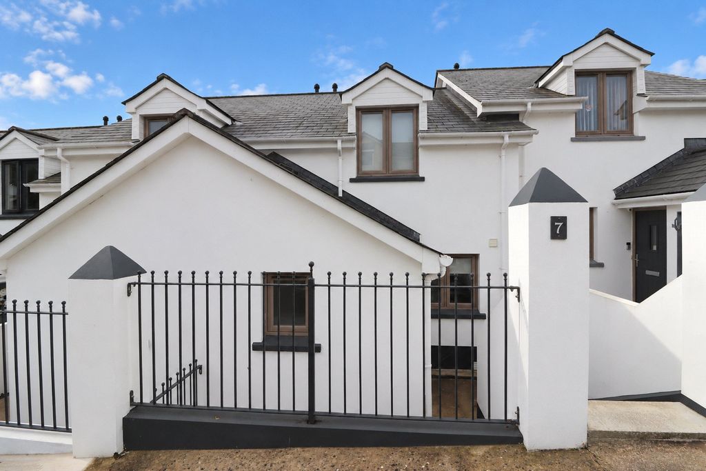 Property photo 1 of 18 Picture No. 01