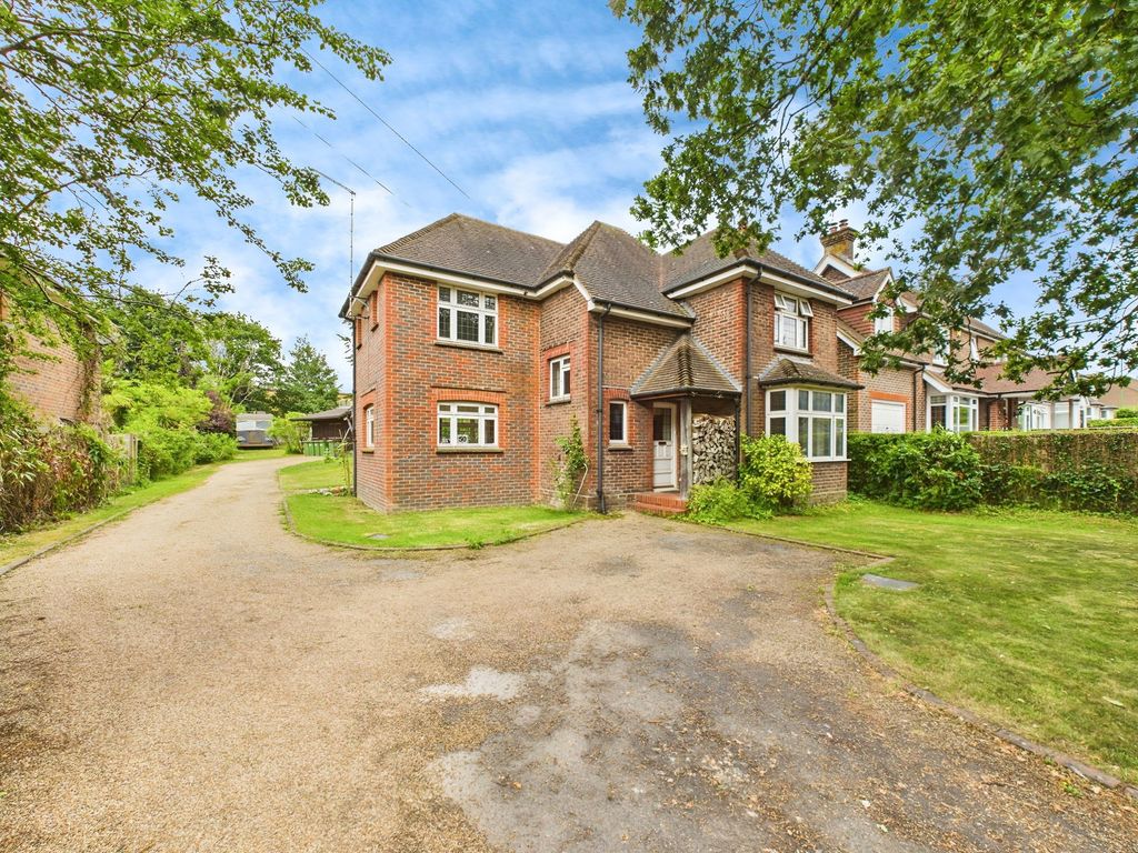 Property photo 1 of 11