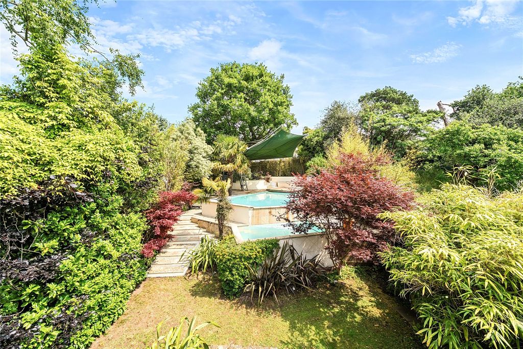 Property photo 2 of 44 Picture No. 43