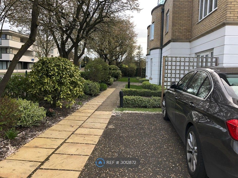 Property photo 2 of 25