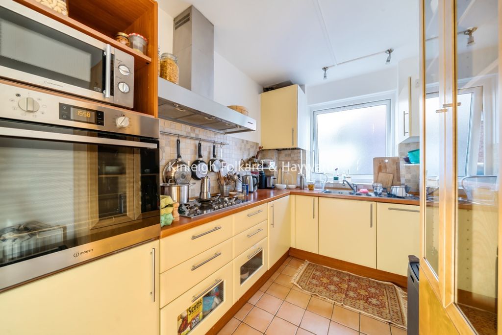 Property photo 2 of 7 1Aa921F3-1265-440d-8
