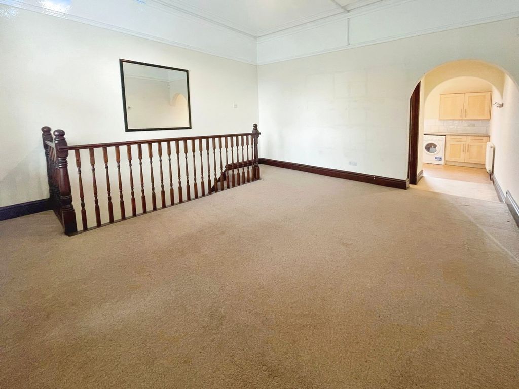 Property photo 3 of 9 Picture No. 22