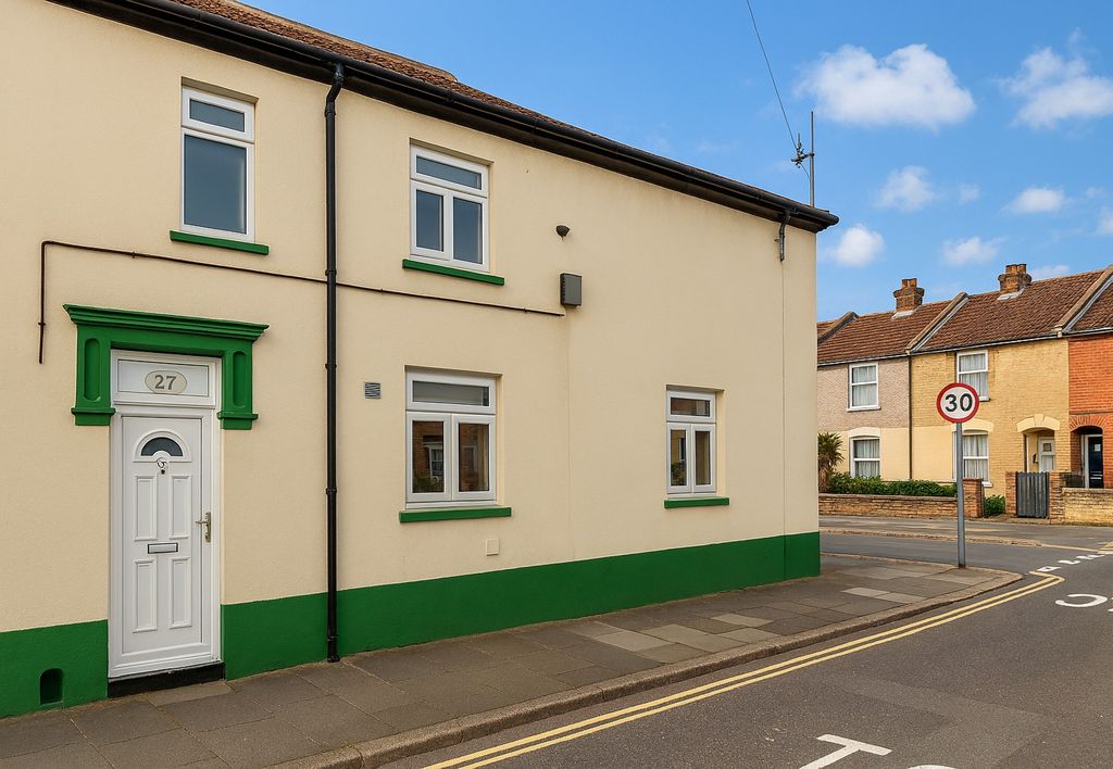 Property photo 1 of 12