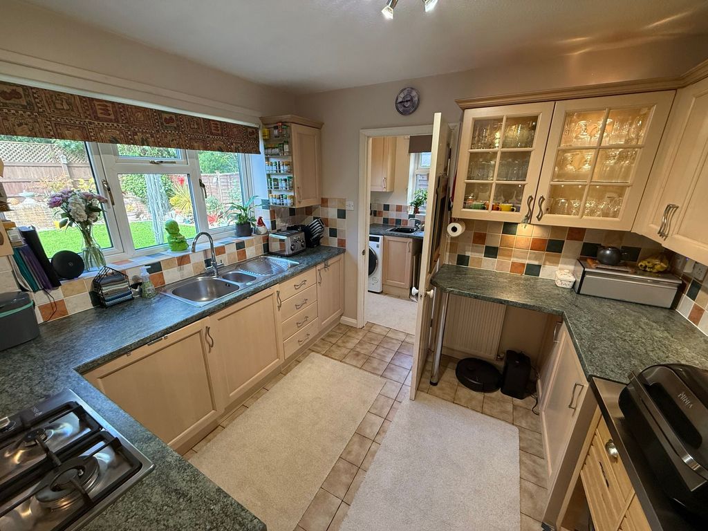 Property photo 3 of 24