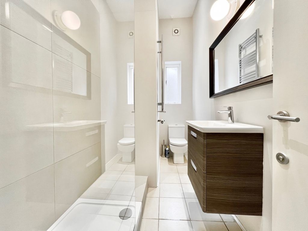 Property photo 3 of 10 Gallery