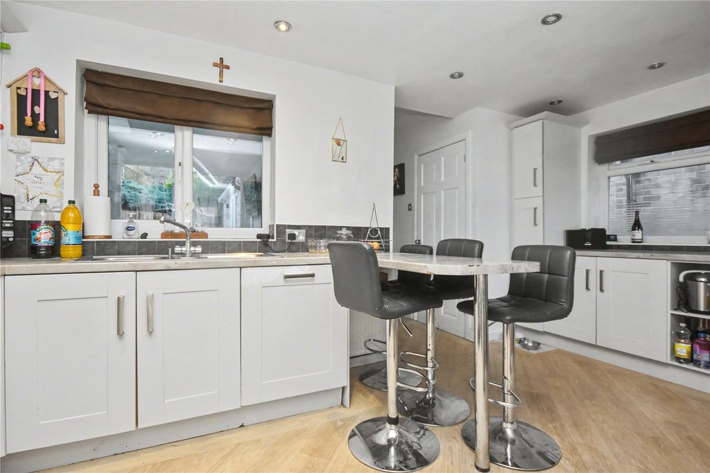 Property photo 3 of 25 Picture No. 21