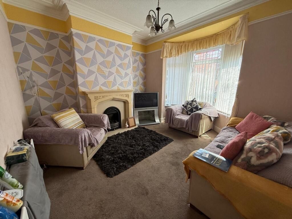 Property photo 2 of 8