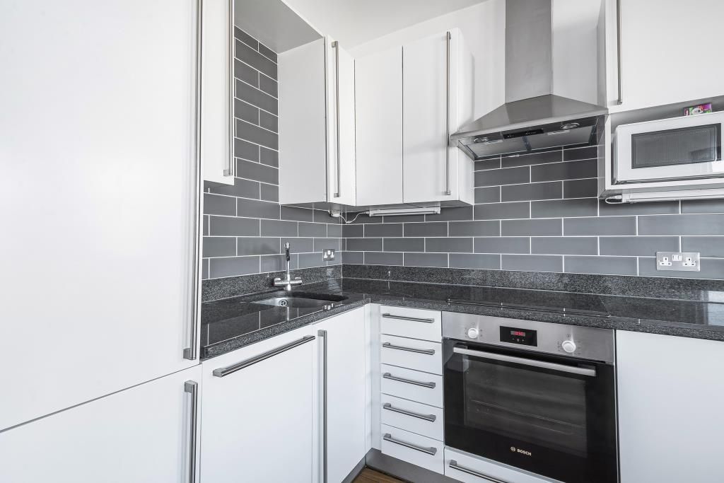 Property photo 2 of 10 Kitchen