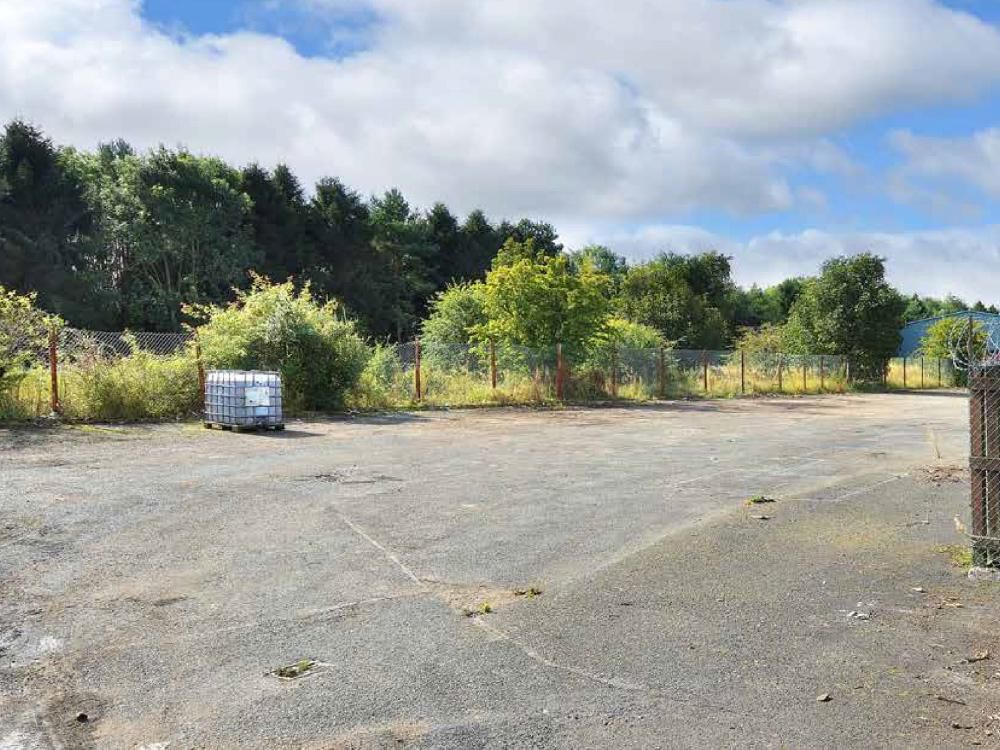 Property photo 2 of 4