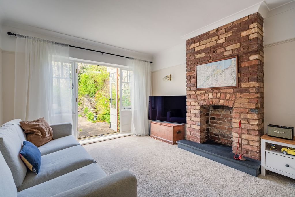 Property photo 3 of 15