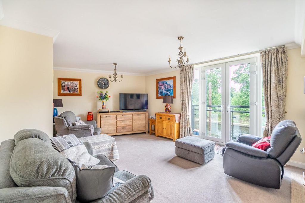 Property photo 2 of 14 Wh-1.Jpg