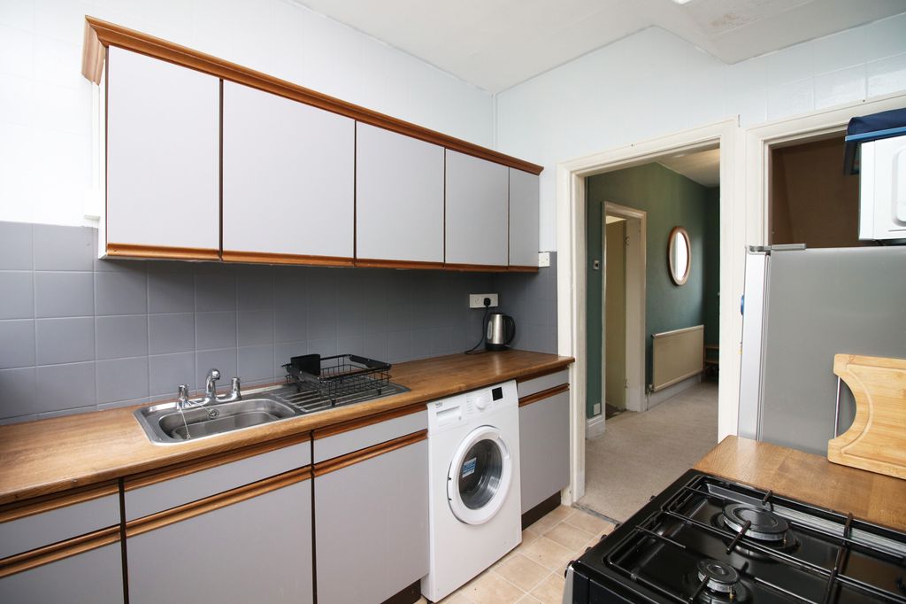 Property photo 2 of 19