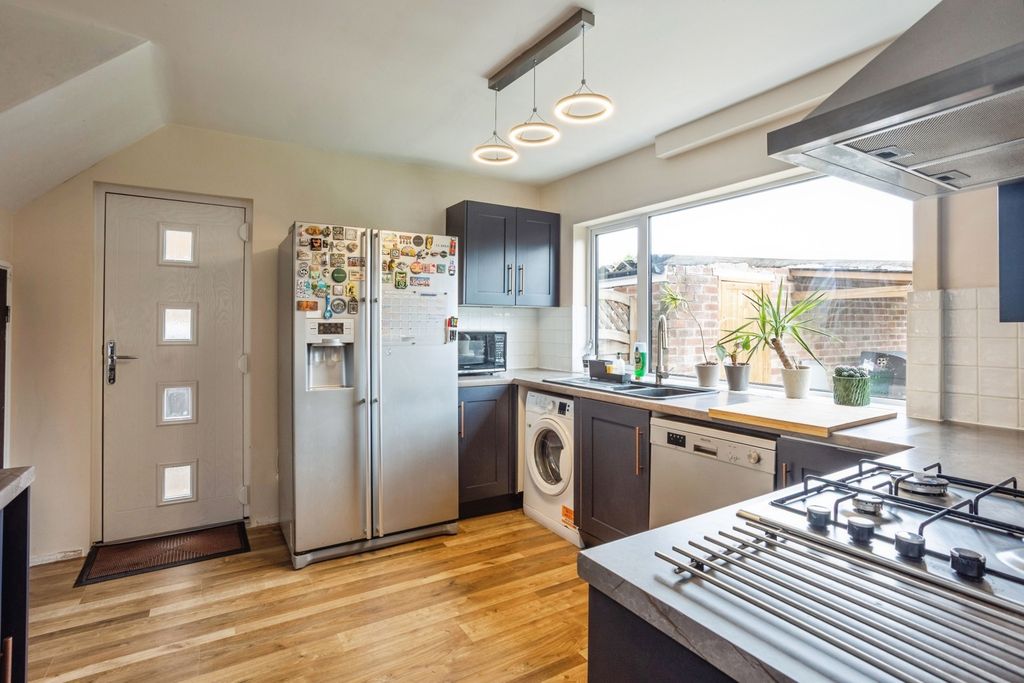Property photo 2 of 18 Pbox-Img.Jpg