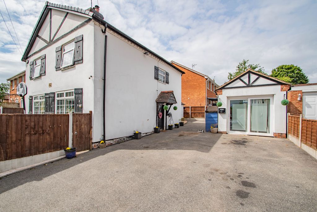 Property photo 2 of 23 Photo 6