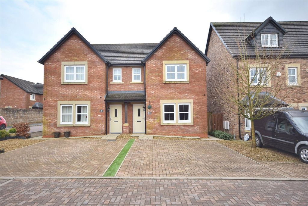 Property photo 1 of 20 External