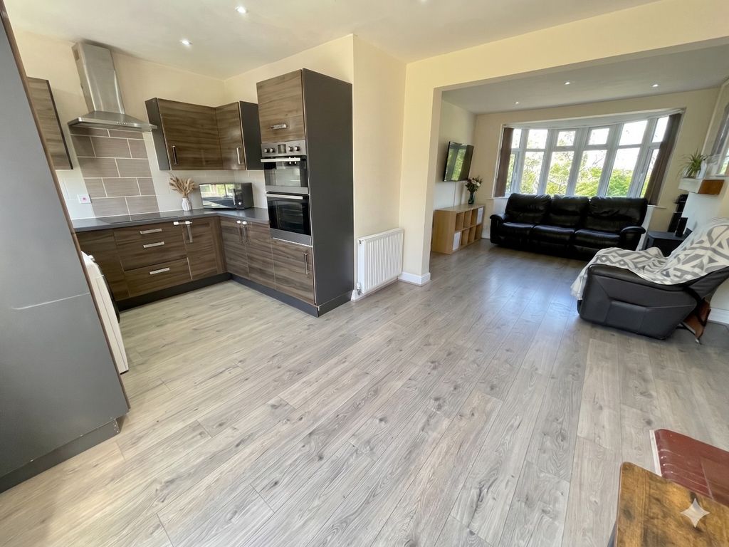 Property photo 3 of 18 5059894