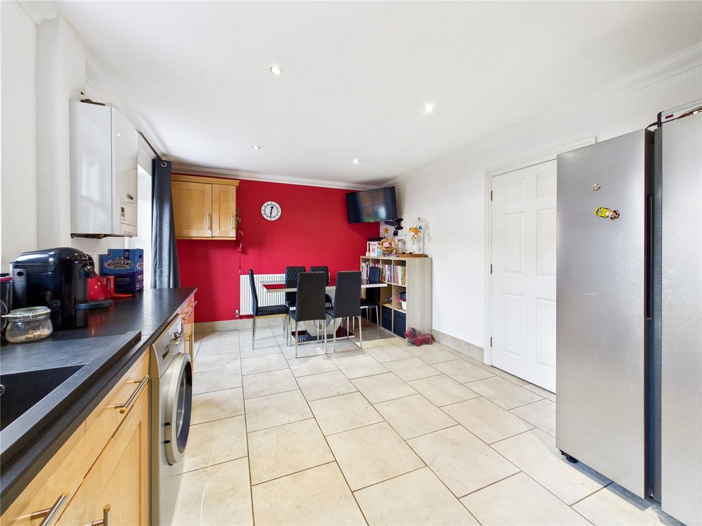 Property photo 3 of 20 Picture 3