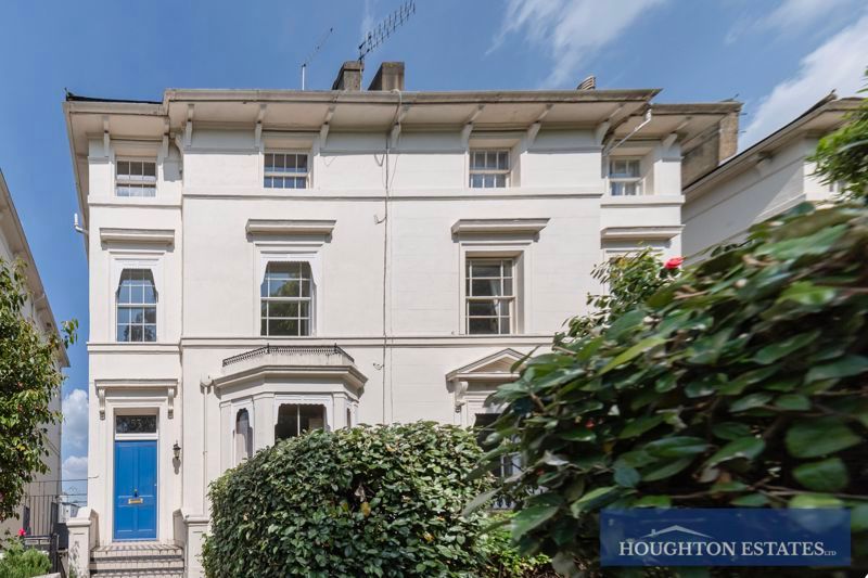 Property photo 1 of 13 Photo 3