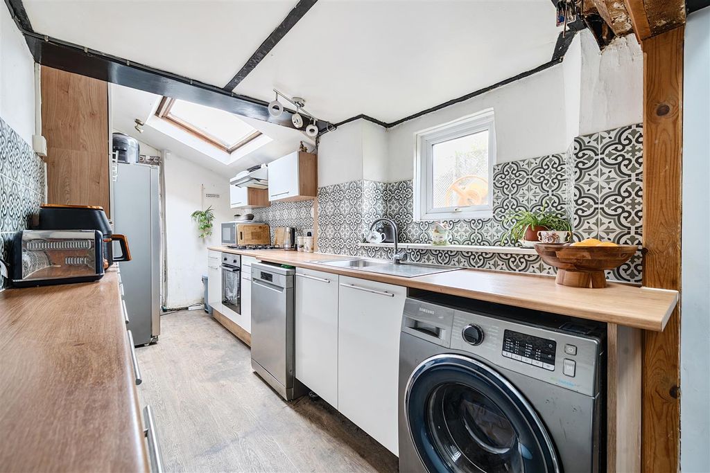 Property photo 2 of 18 Kitchen 1.Jpg