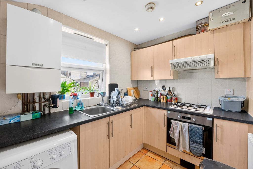 Property photo 2 of 10 Pbox-Img.Jpg