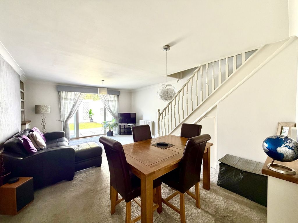 Property photo 2 of 11 Not Specified