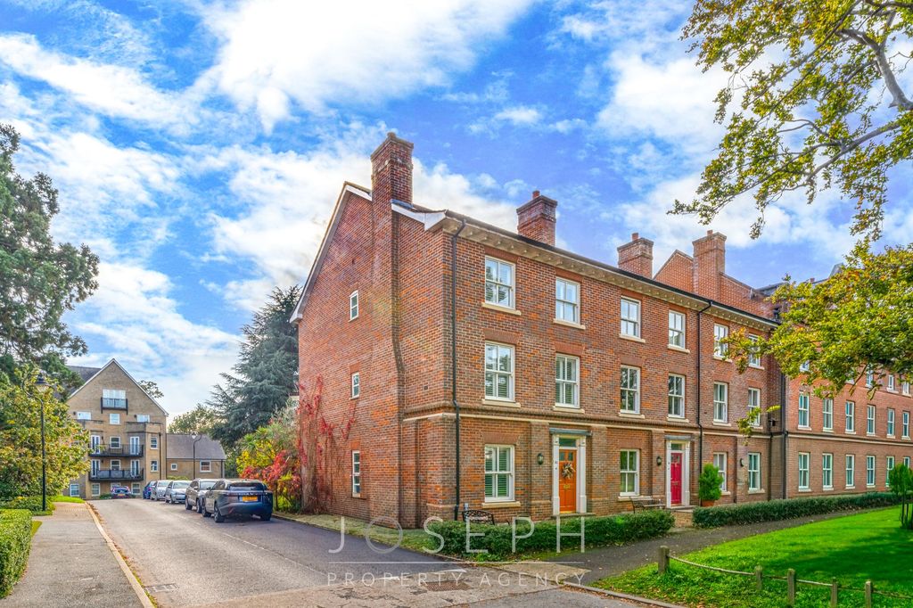 Property photo 1 of 23