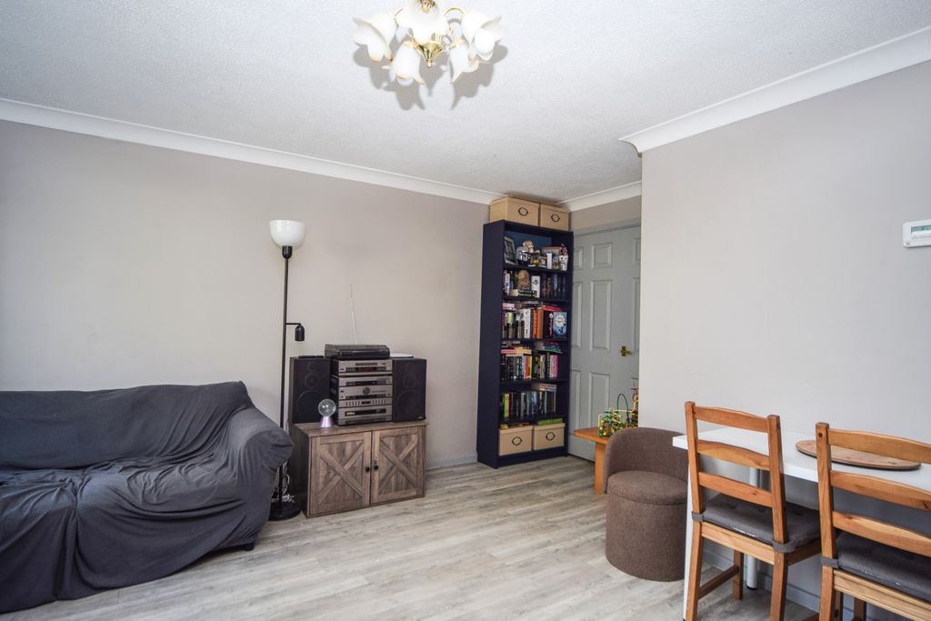 Property photo 3 of 14