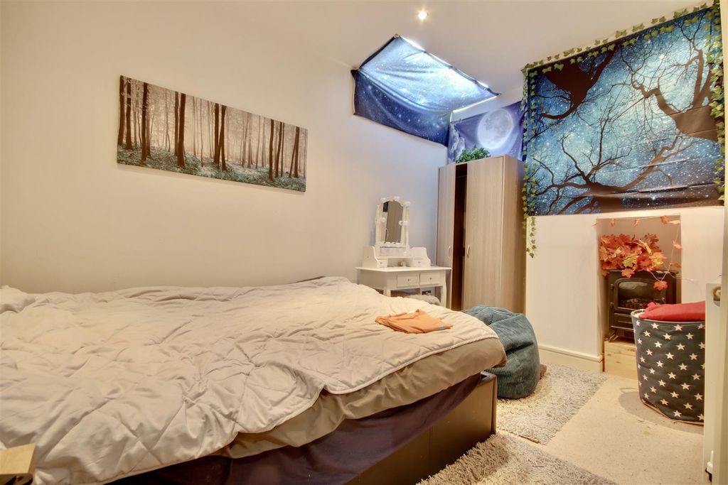 Property photo 2 of 6 Db40A491-Ed79-4E40-A844-6F38Bfd3427A_1_201_A.Jpeg