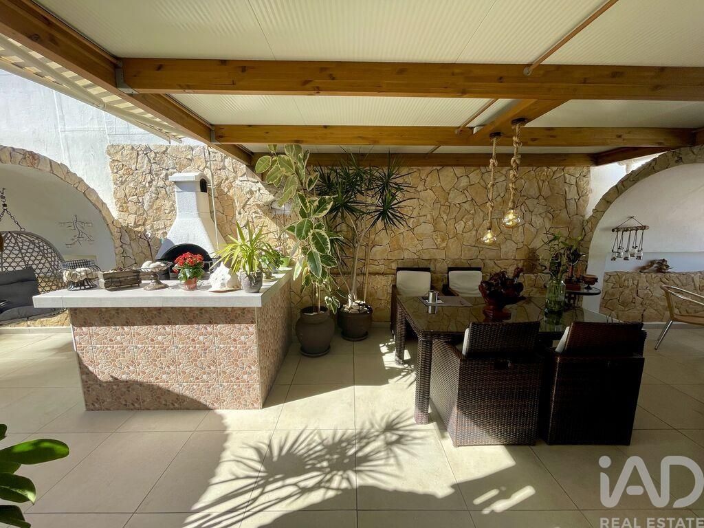 Property photo 1 of 27