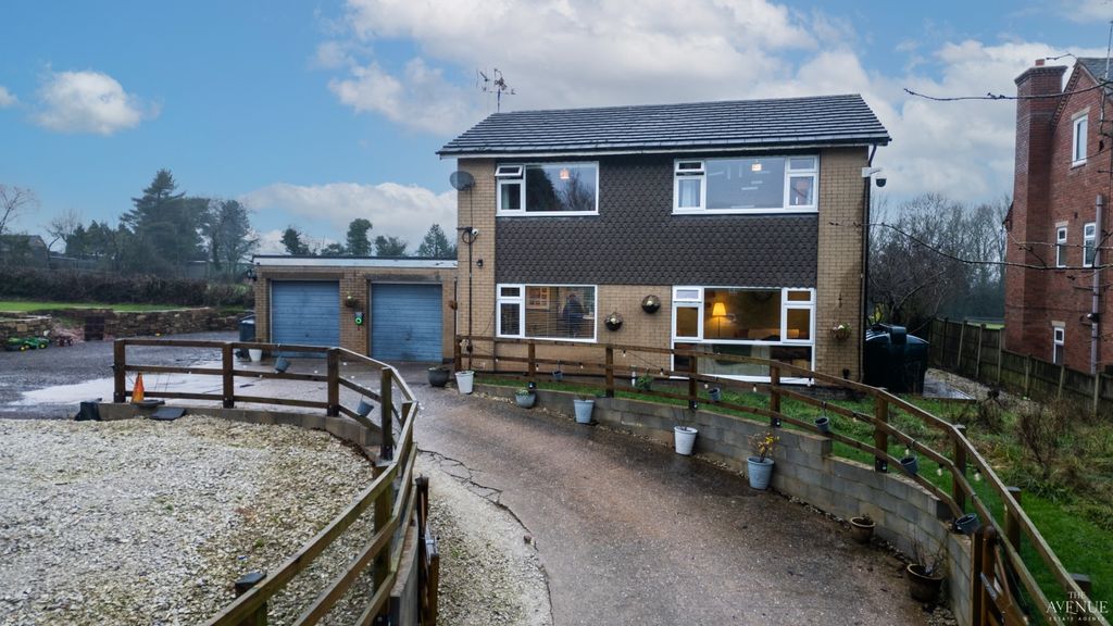 Property photo 2 of 37 4450791