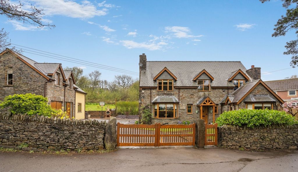 Property photo 1 of 28