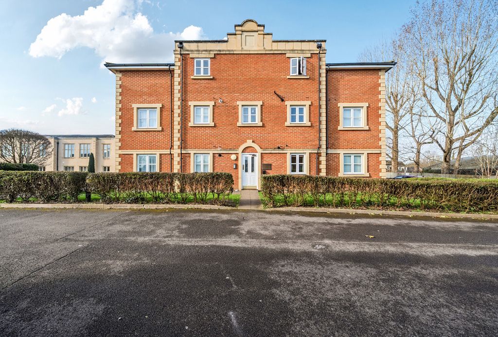 Property photo 1 of 7 1421757-16-69A55d...