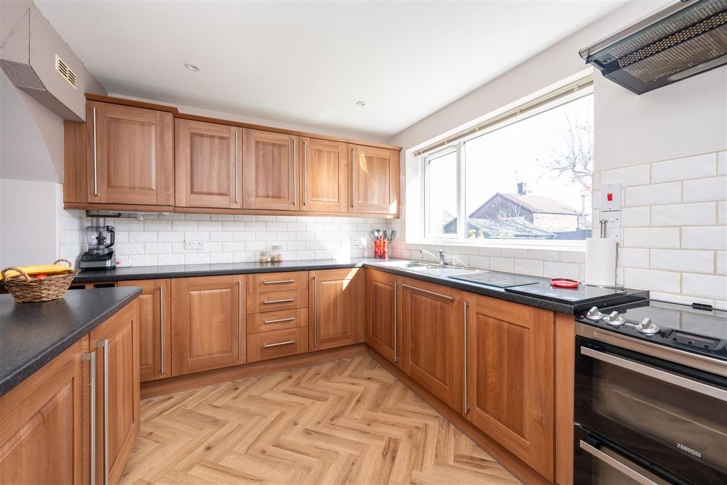 Property photo 2 of 16 Ajt_3799.Jpg