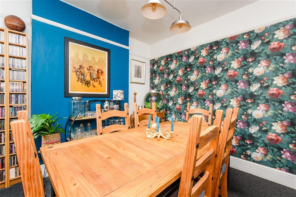 Property photo 1 of 12 Dining Room