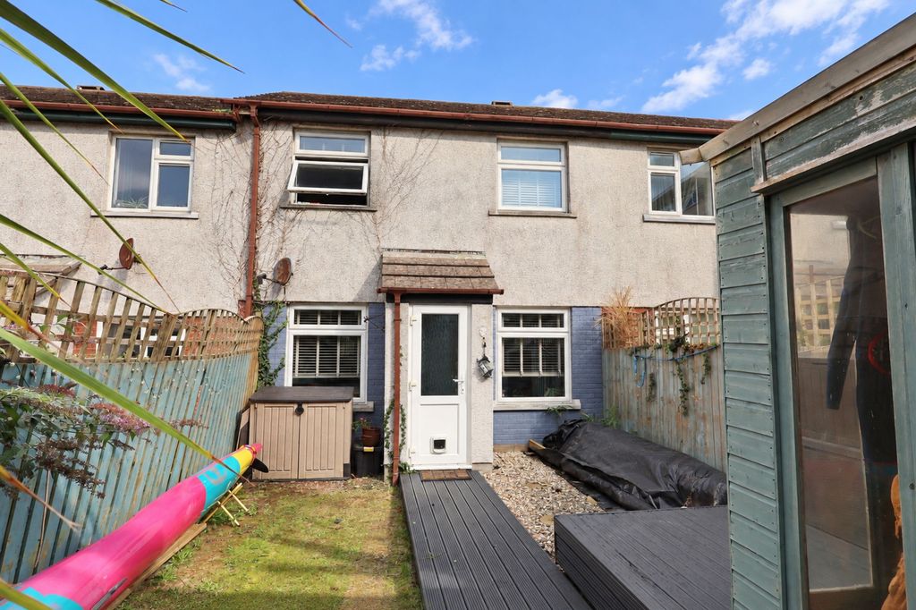 Property photo 1 of 19 External