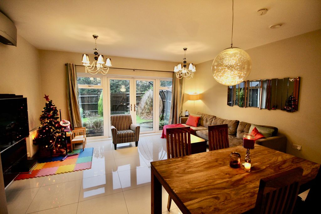 Property photo 2 of 7 Photo 1