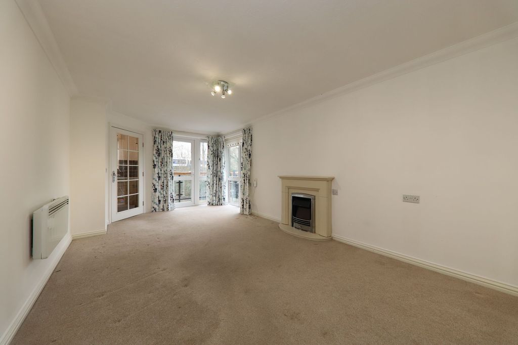 Property photo 2 of 14 Living