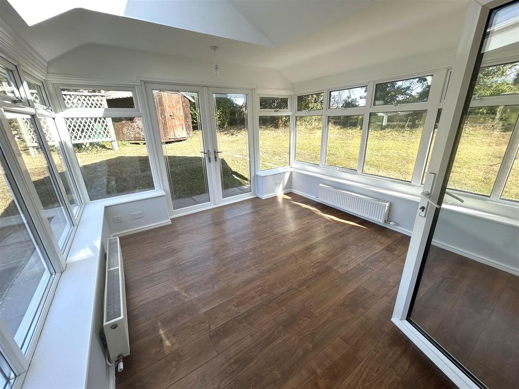 Property photo 3 of 13 Conservatory
