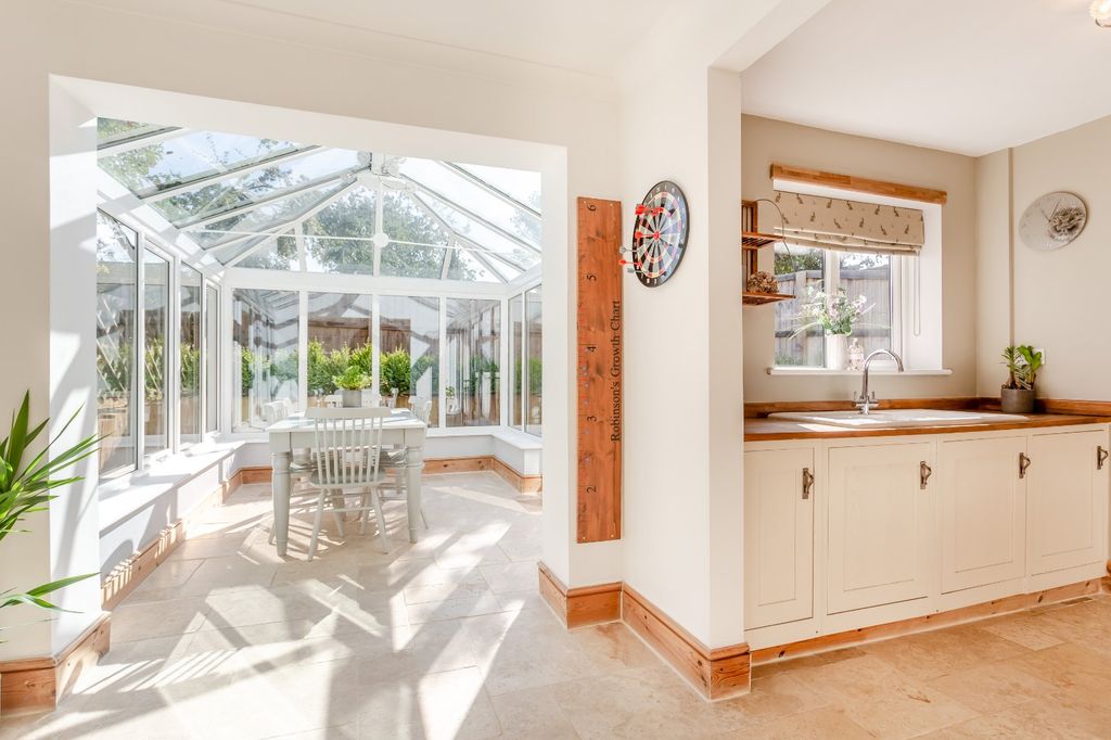 Property photo 2 of 16 Picture No. 31