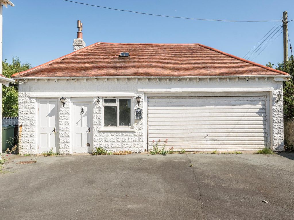Property photo 3 of 11 5671037-3.Jpg