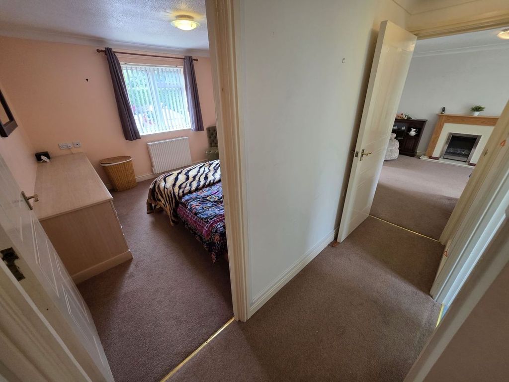 Additional image 11 of 1 bed property for salePriory Gardens, Abergavenny NP7