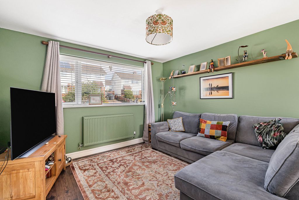 Property photo 3 of 16